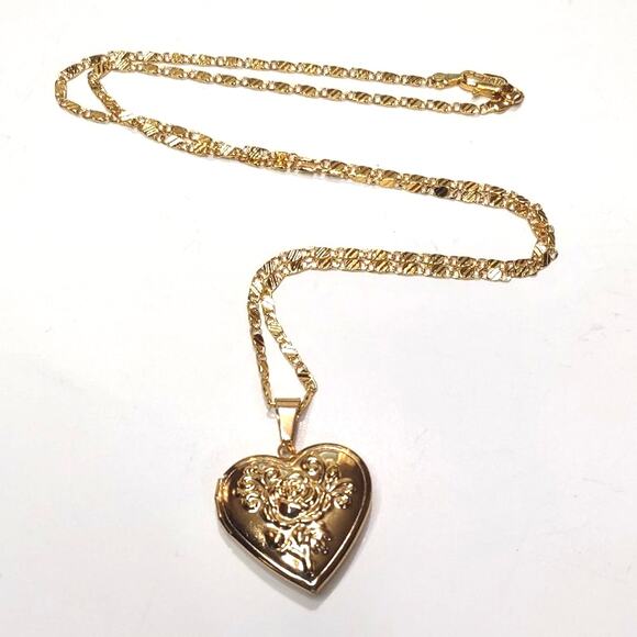 18k GP Gold Plated Necklace Heart Rose Flower Locket Valentines Birthday Gift - Picture 6 of 8